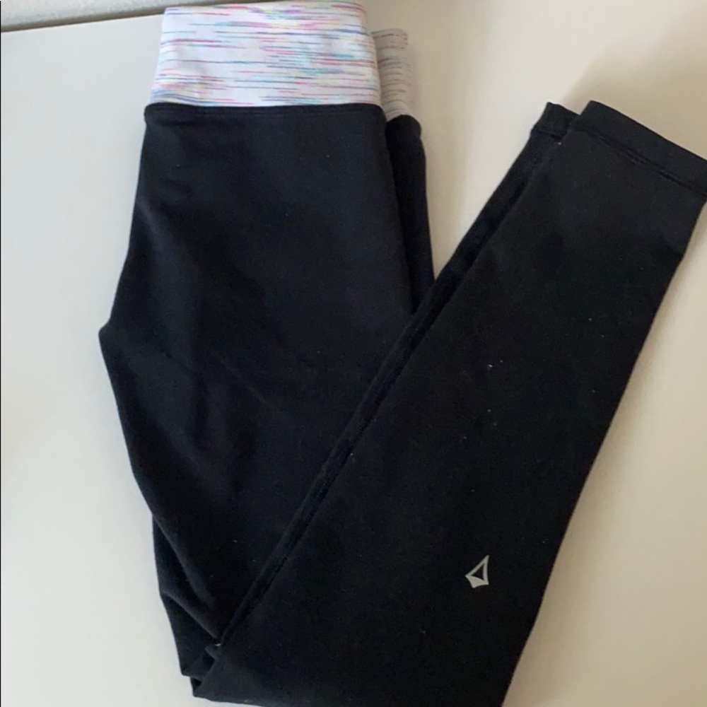Black reversible ivivva leggings